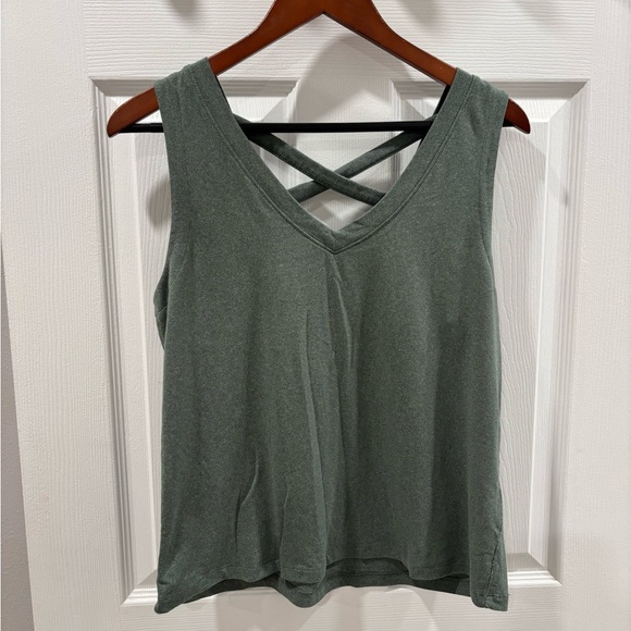 Stitch‎ Fix Threads For Thought Kristie Criss Cross
Heather Luxe Jersey Tank Med - Picture 5 of 7